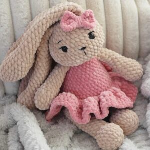 Hase mit Rock